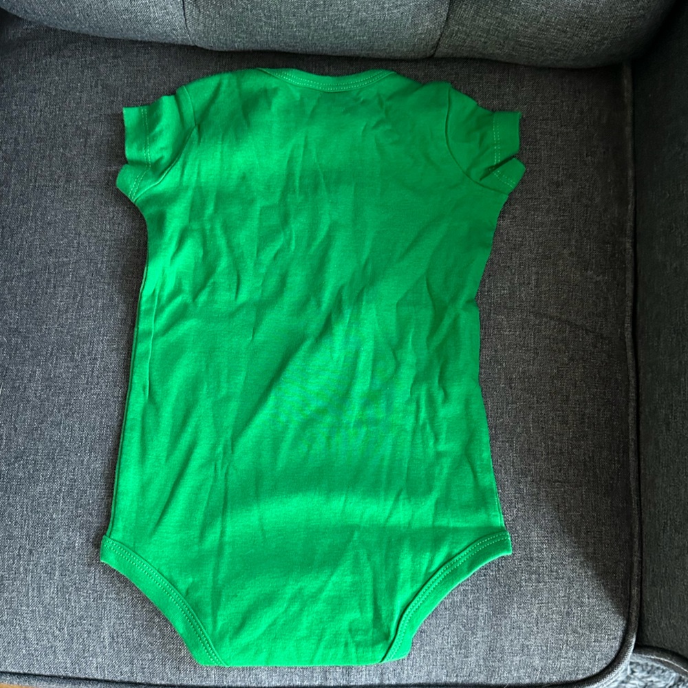 NWOT Where in the World is Carmen Sandiego onesie - Picture 3 of 4